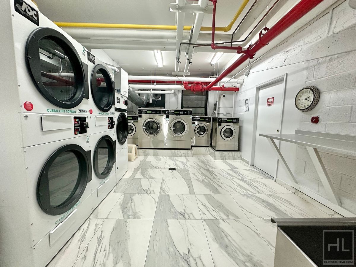 Building Photo - EAST 55 STREET