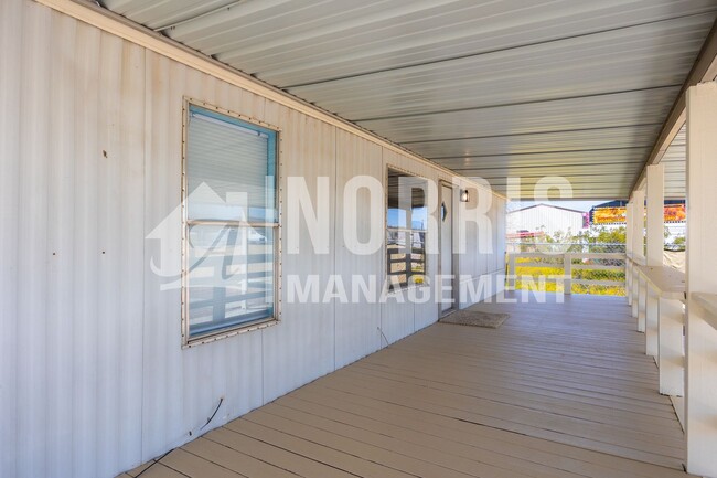 Building Photo - Lovely Manufactured Home North of Casa Grande