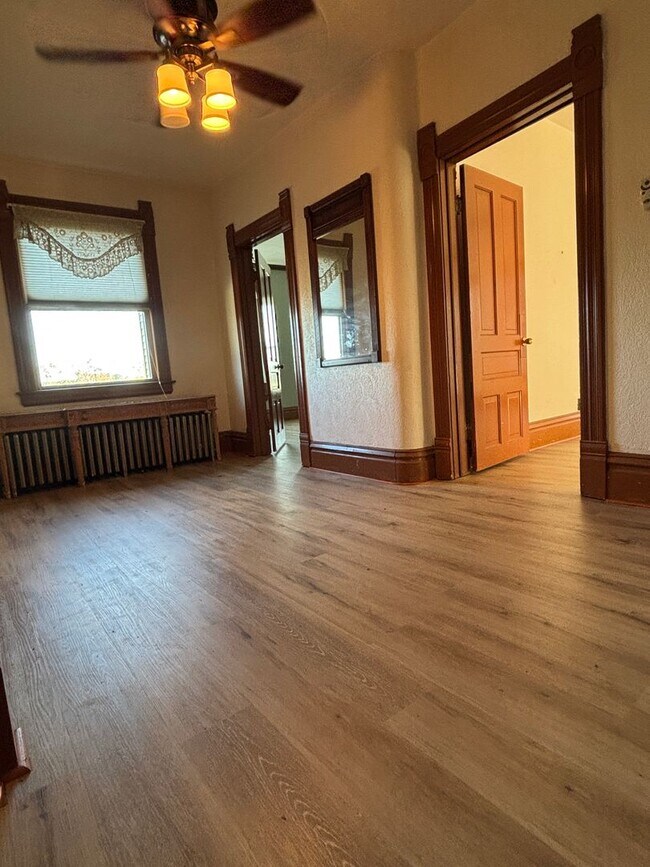 Building Photo - 117 Baltimore Ave