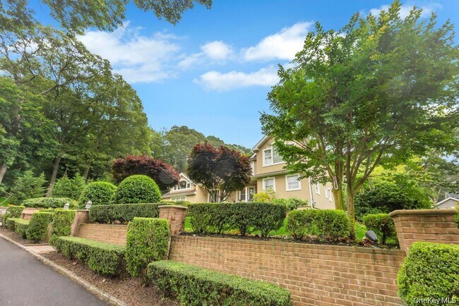 Building Photo - 4 2nd St