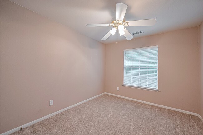 Building Photo - 18 W Greenhill Terrace Pl