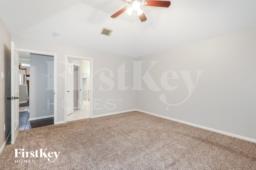 Building Photo - 20935 Clovermeadow
