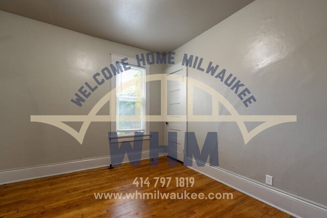 Building Photo - 2251 N 41st St