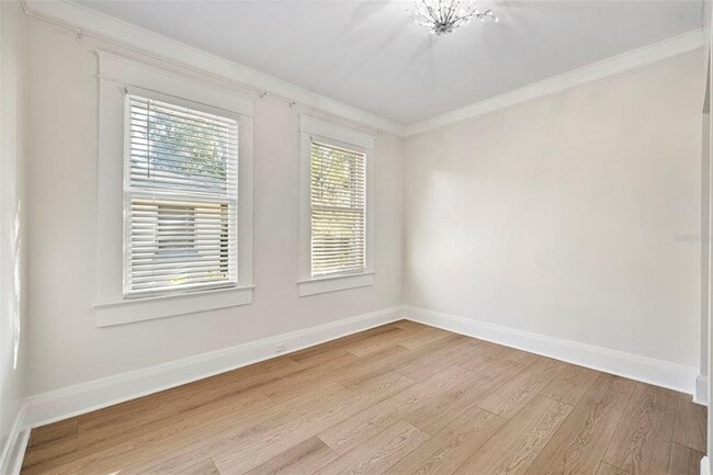 Building Photo - 5709 N Suwanee Ave