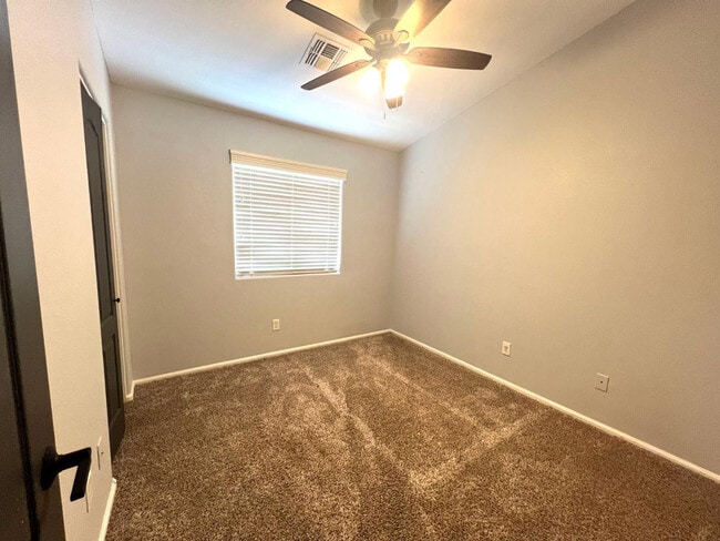 Building Photo - 28496 N Dolomite Ln