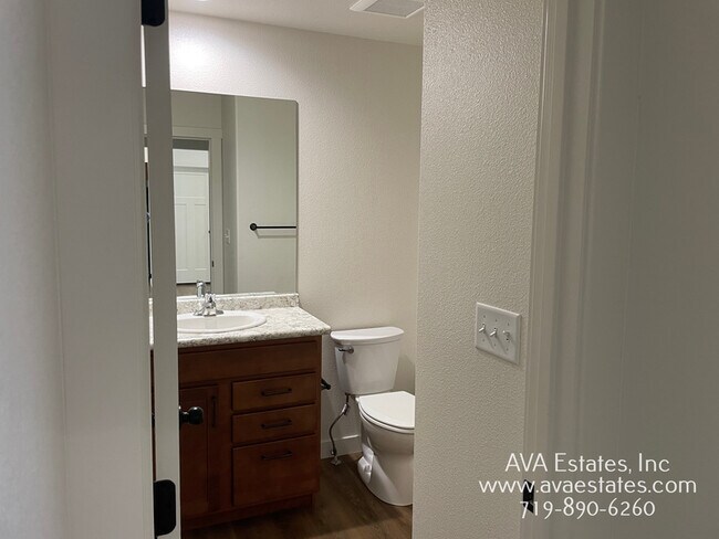 Building Photo - 970 S Coral Pl