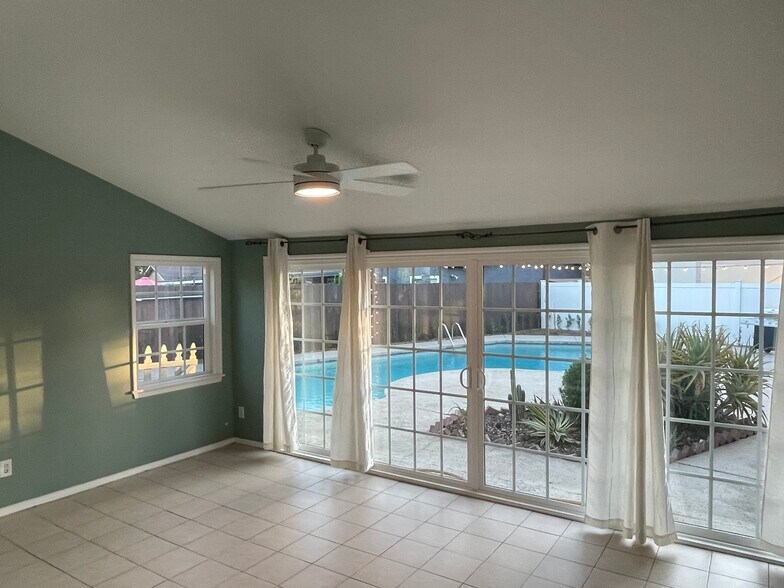 4th Bedroom or Family Room or Office - 16420 Minnehaha St