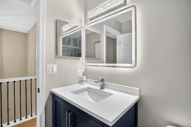 Building Photo - 3459 Howell Ct