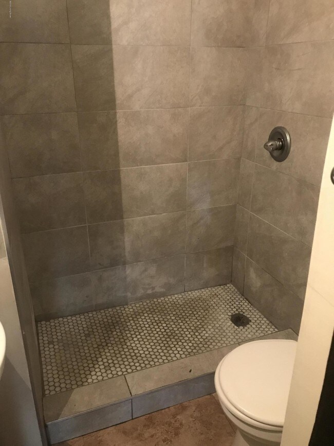 Building Photo - 516 Colorado Ave