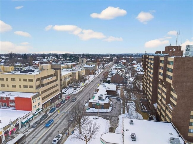 Building Photo - 750 Washington Rd