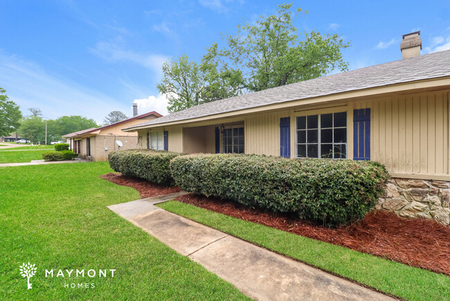 Building Photo - 3 Bedroom Jackson Home