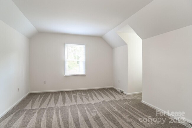 Building Photo - 8506 Ducksbill Dr