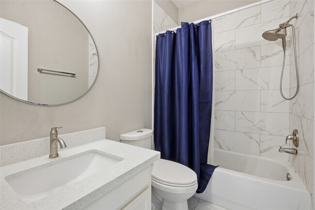 Building Photo - 2249 Waxwing Dr