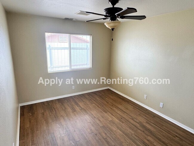 Building Photo - Rare and Spacious 4 Bedroom Indian Cove Home with Solar Panels!