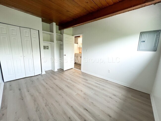 Building Photo - 3205 Joan Rd