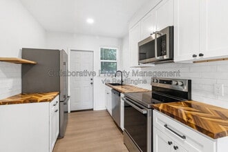 Building Photo - 127 Hibiscus Ave