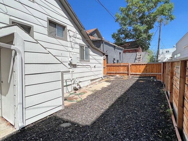 Building Photo - 2234 W 30th Ave