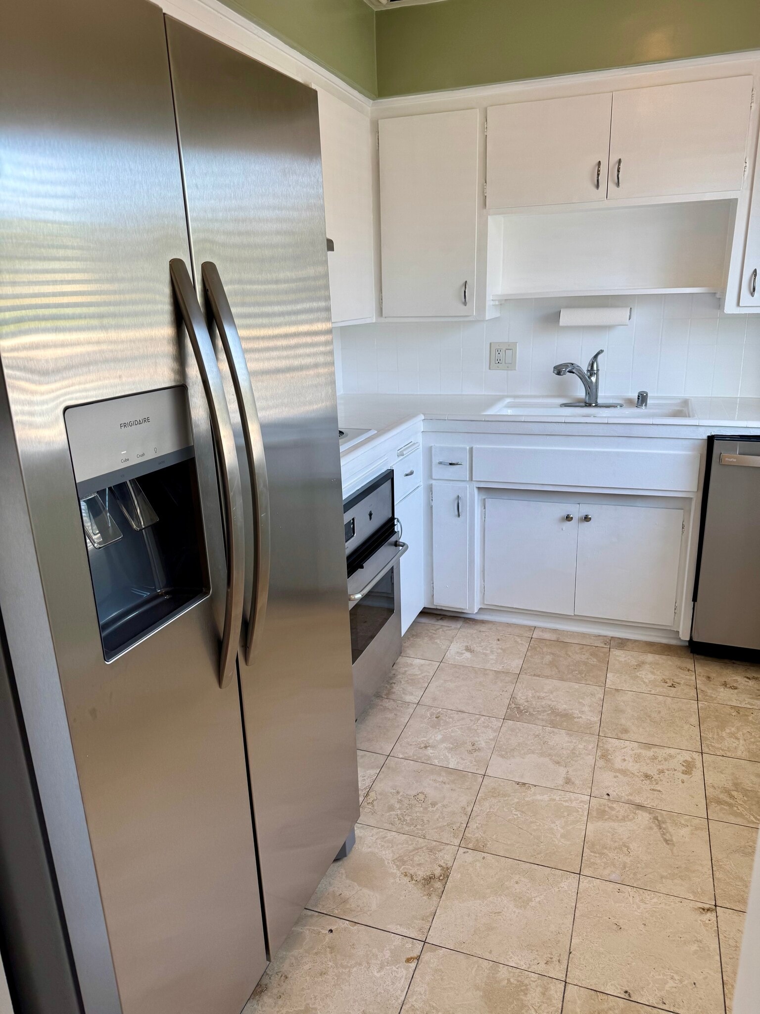 Kitchen - 1115 Cordova St