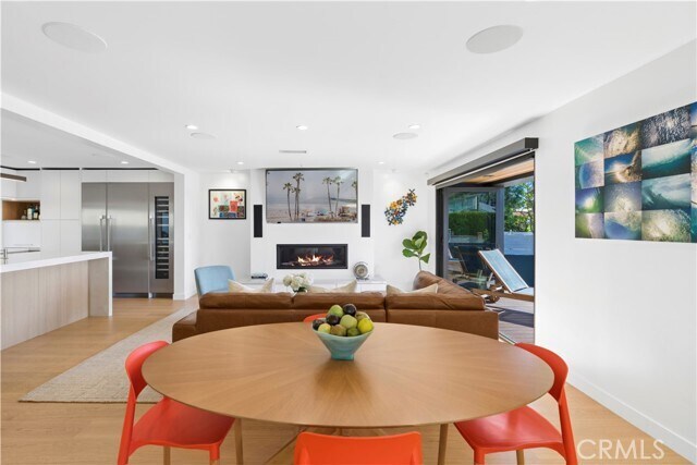 Building Photo - 2880 Zell Dr