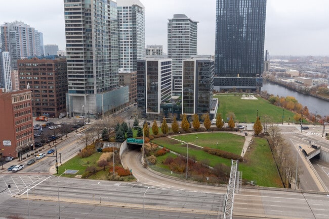 Building Photo - 235 W Van Buren St