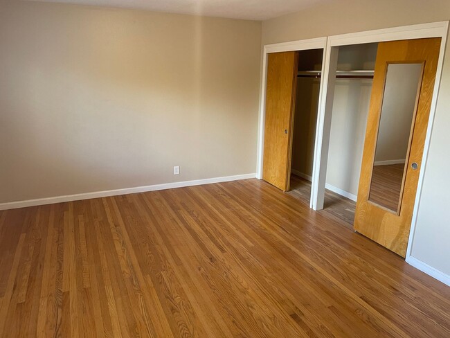 Building Photo - Beautiful 3bed/2ba house on Cul-de-sac. Great location with Cupertino Schools.