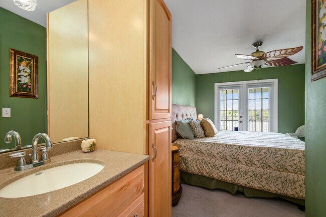 Building Photo - Mainsail III - 2 bedroom 2 bath furnished -ANNUAL RENTAL $1875-Available NOW