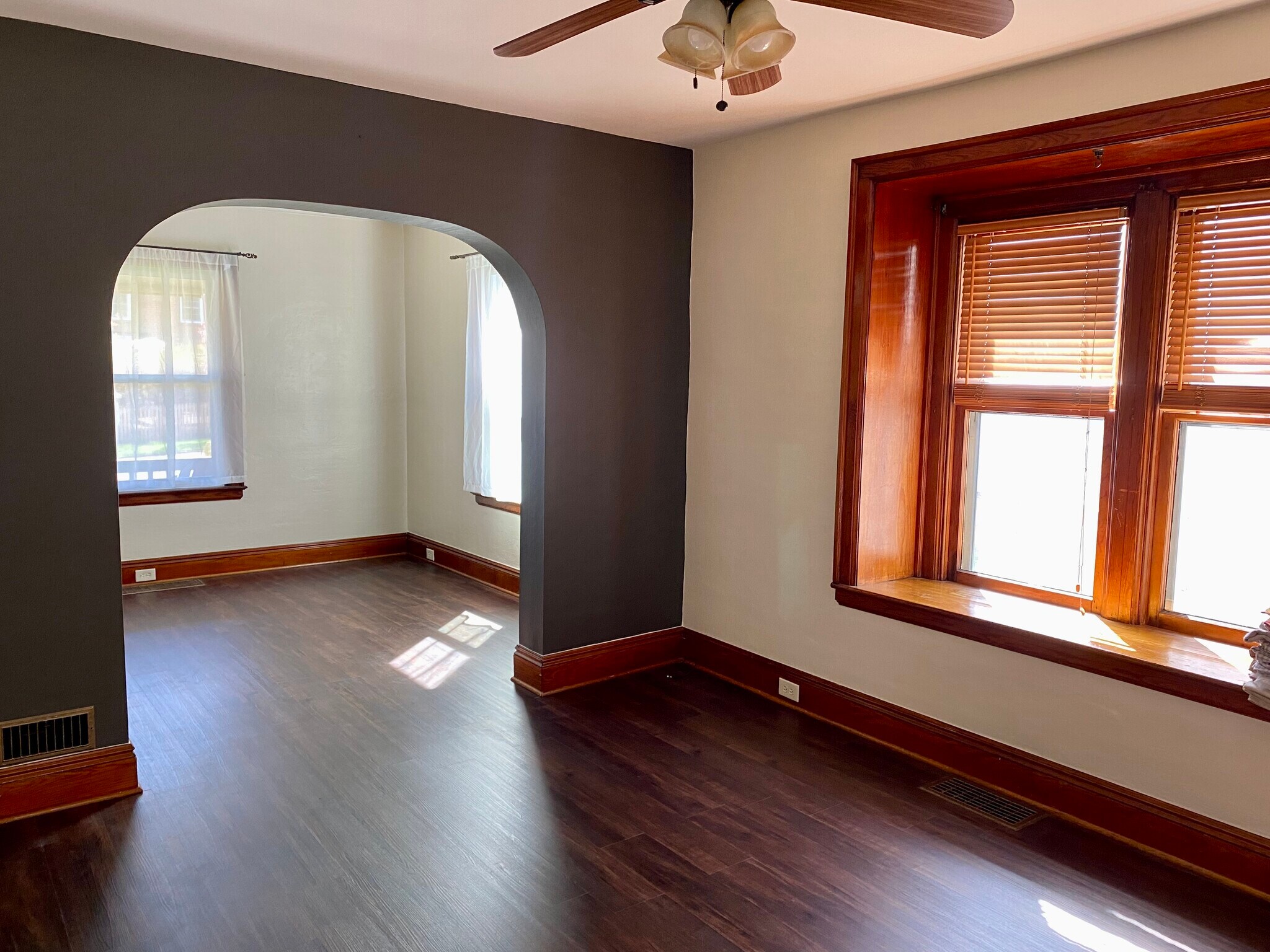 Living Area - 90 N Cayuga Rd