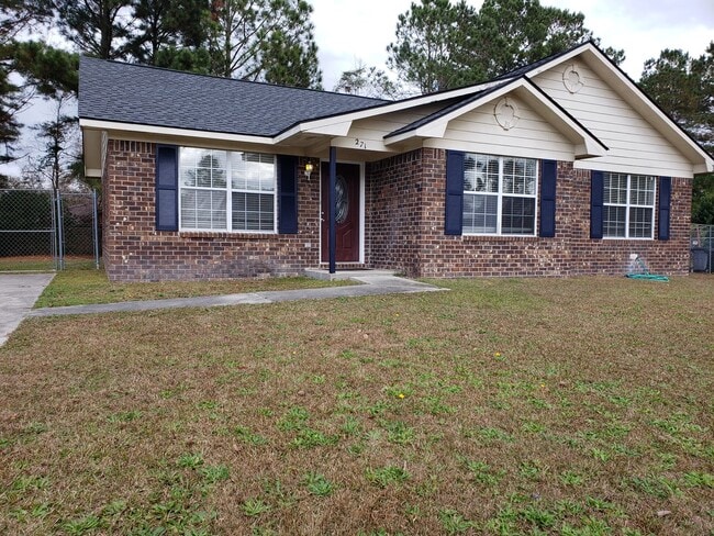 Building Photo - AVAILABLE MID-MARCH 2026! (Pet Friendly)