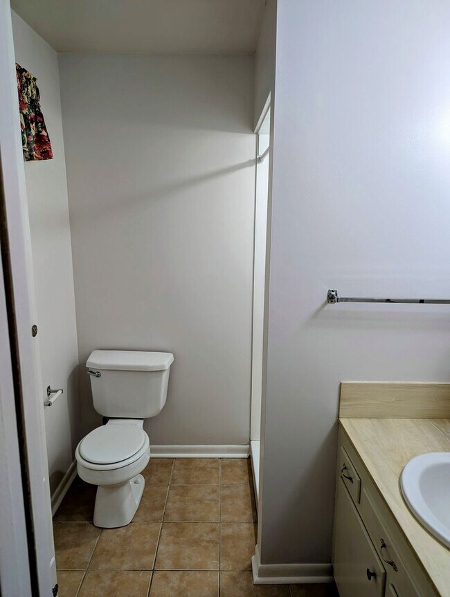Building Photo - Charming 4/2 near River Ranch