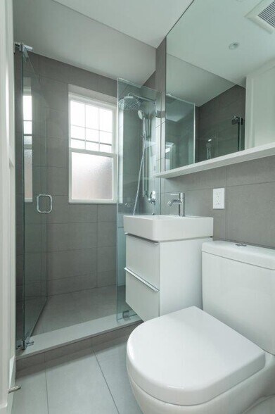 Building Photo - 19 A Forest St