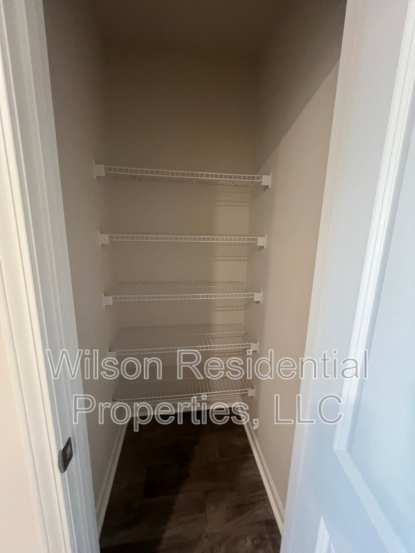 Building Photo - 591 Tochi Ct