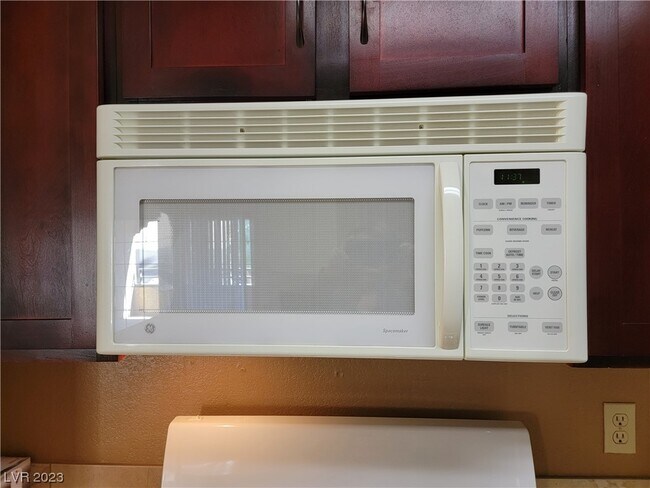 Building Photo - 2200 S Fort Apache Rd