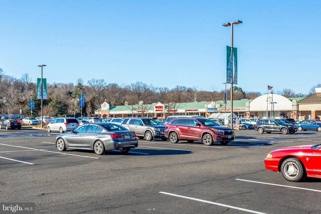 Building Photo - 6620 Potomac Ave