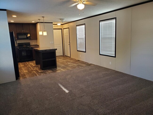 Building Photo - 12 Mockingbird Hill Dr