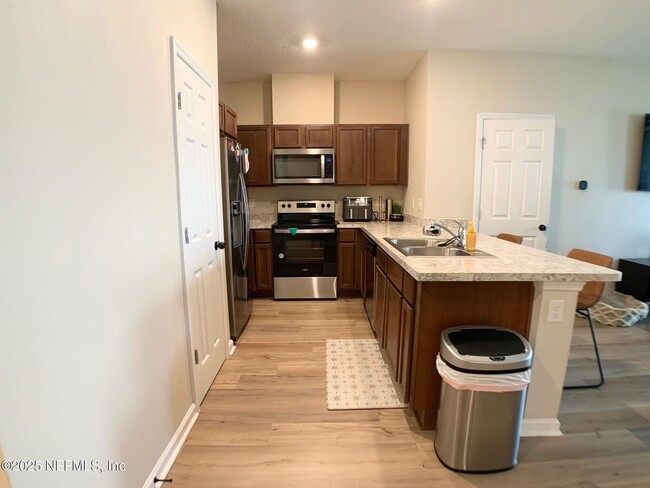 Building Photo - 7807 Merchants Way