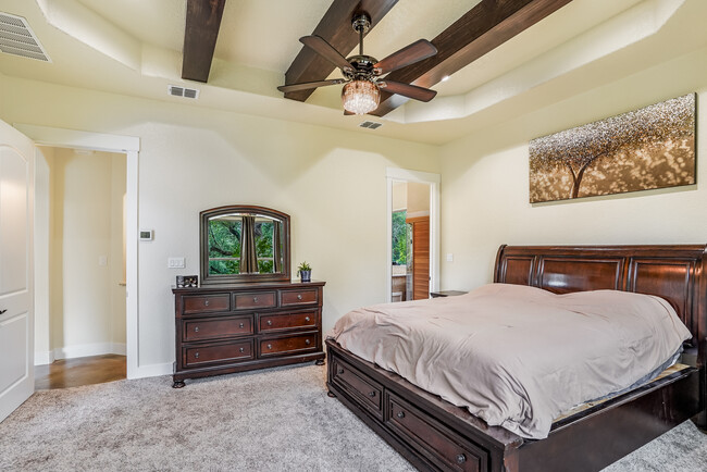 Building Photo - 1194 Vaquero Way