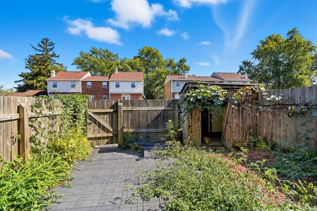 Building Photo - Three Bedroom Condo in West Chester!