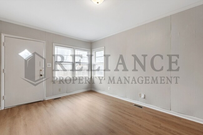 Building Photo - 1930 S St Clair Ave