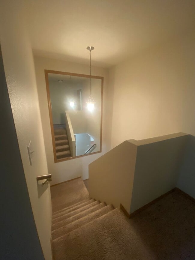 Building Photo - Move in special- 2 weeks free!  Lake Steve...