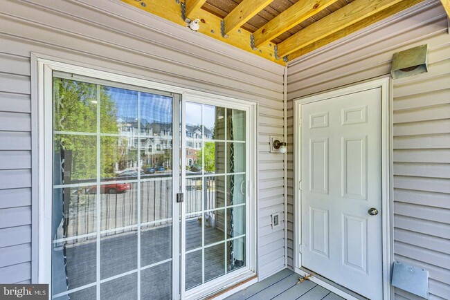 Building Photo - 5980 Kimberly Anne Way