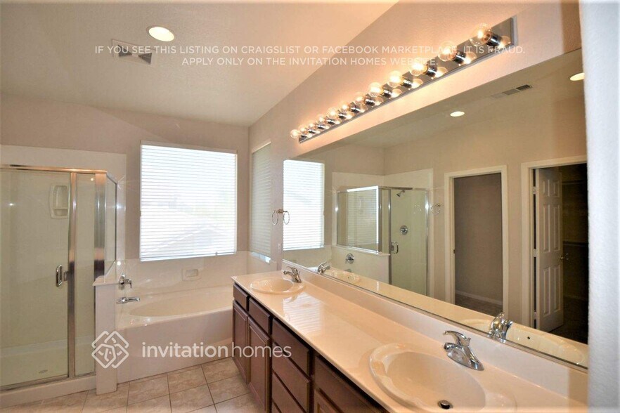 Building Photo - 3452 Yellow Cove Ln