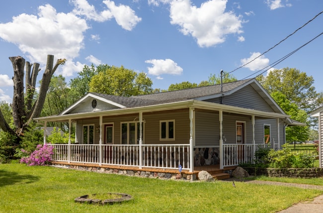 Building Photo - 56085 Harman Dr
