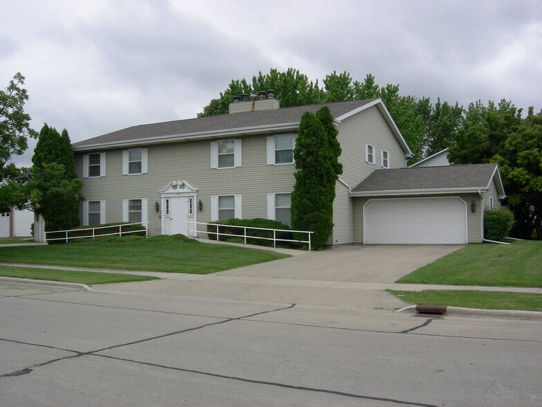 Primary Photo - 720 Starboard Ct