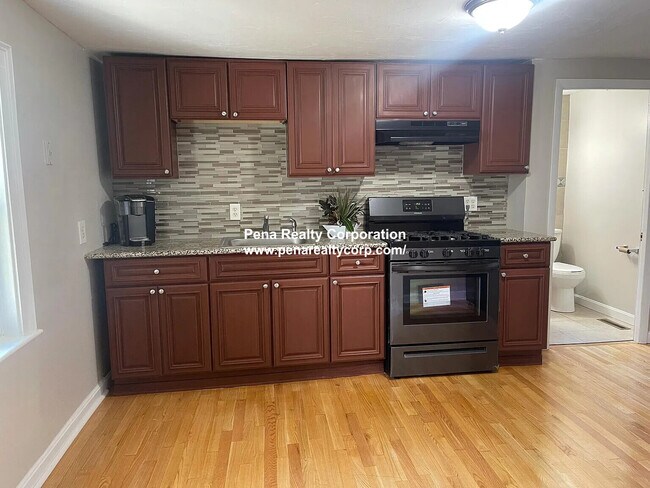 Building Photo - 130 South St