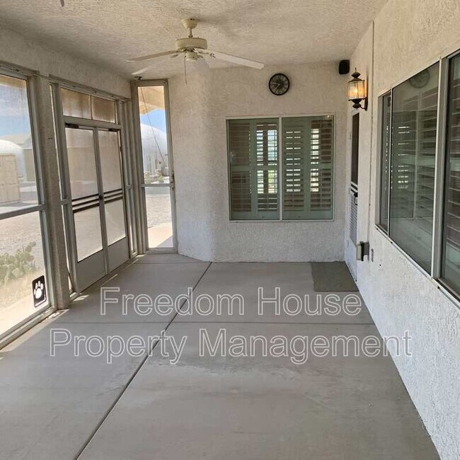 Building Photo - 3260 Helicopter Ave