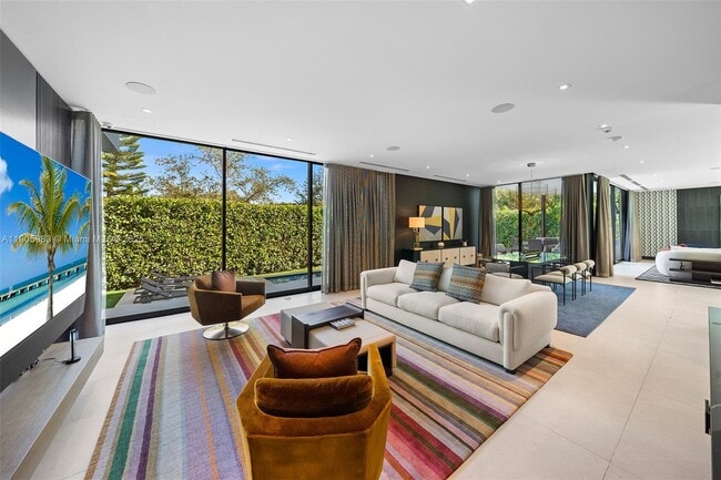 Building Photo - 4585 Nautilus Dr