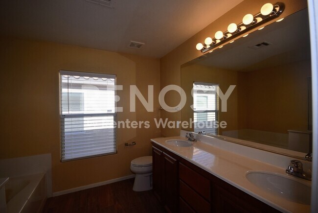 Building Photo - Space, Comfort, and a Layout Built for Real Life -- Iron Mountain Ranch