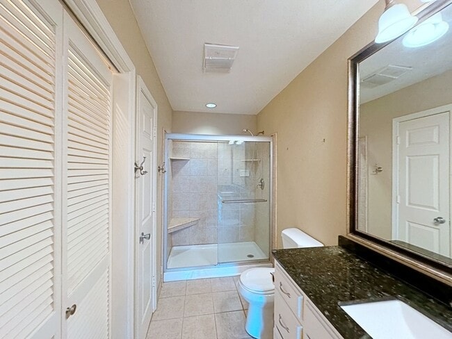 Building Photo - Custom Remodeled Townhome off Jefferson Hwy