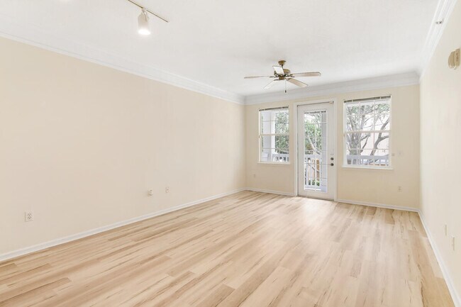 Building Photo - 275 Murcia Dr