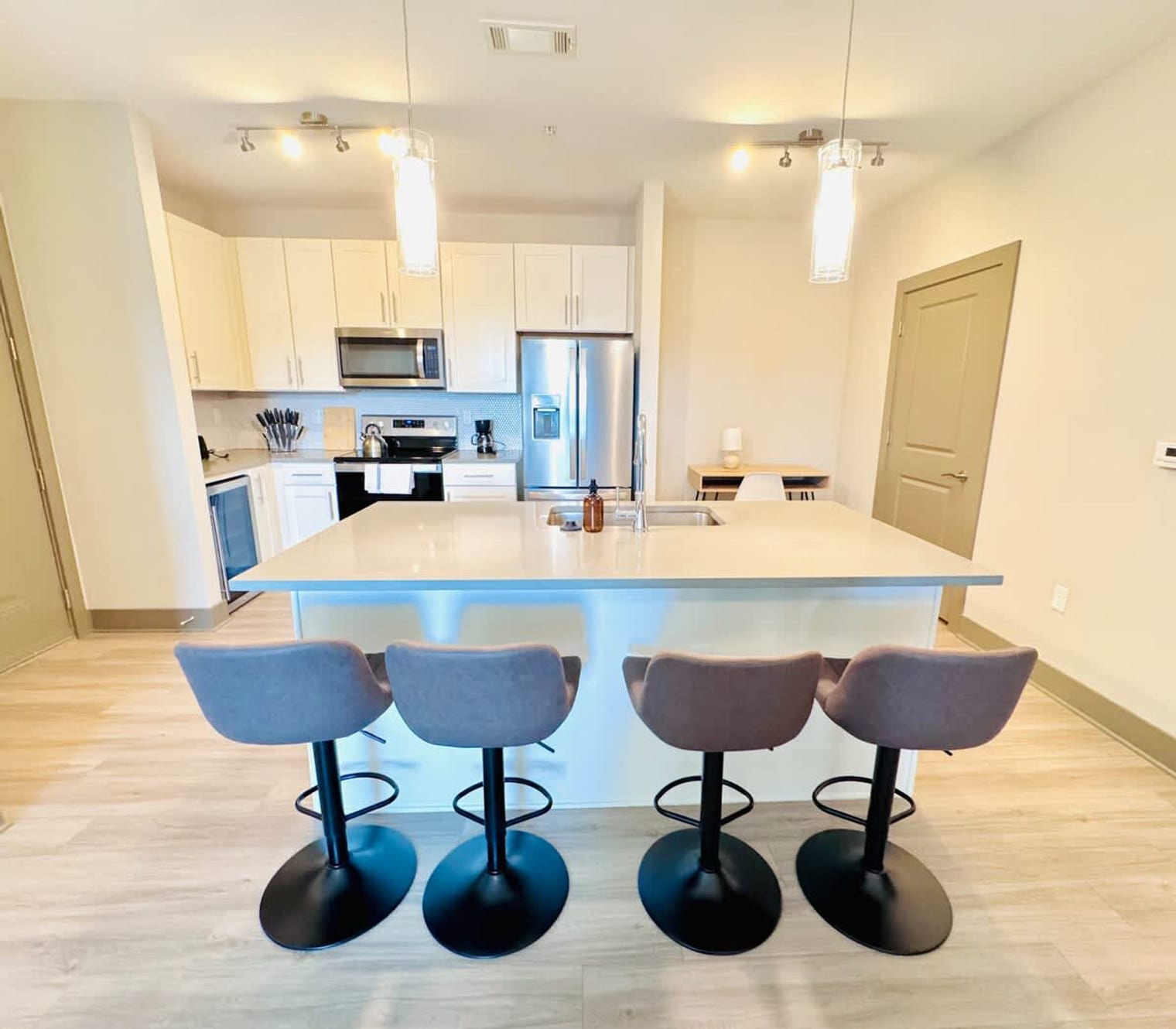 Building Photo - 9244 Vintage Hills Way